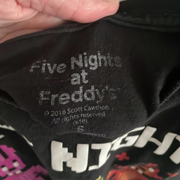 Youth Five nights at Freddy’s 3D pop art canvas shirt small - Picture 4 of 4